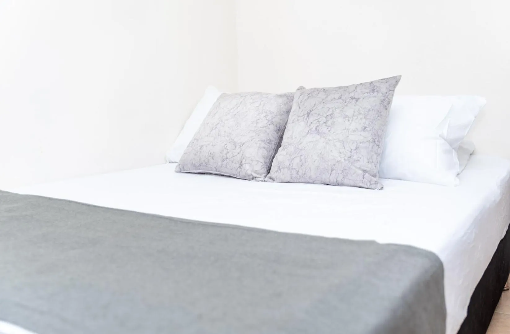 Hotel Conquistadores contacts